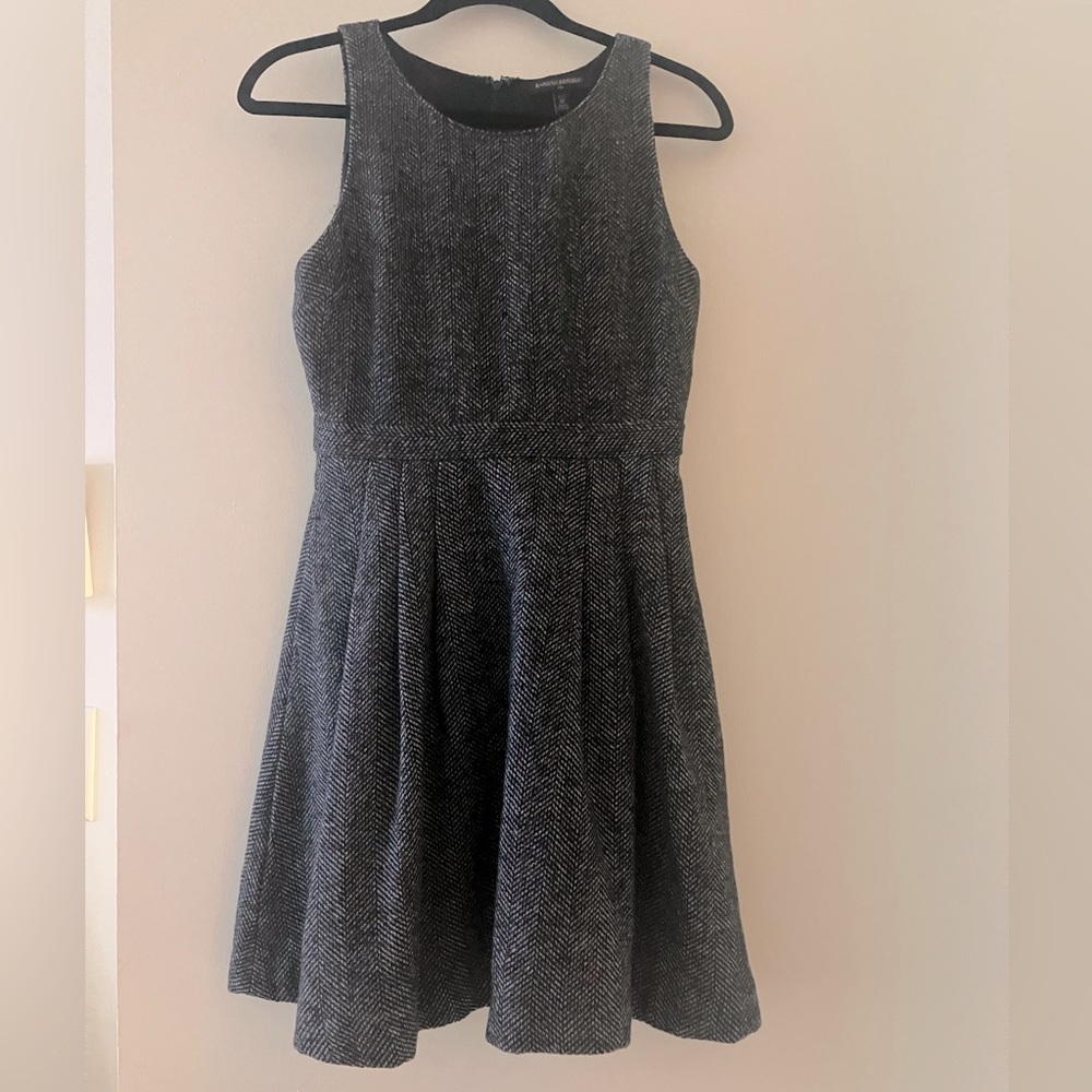 Tweed Banana Republic Dress with Pockets! - Excellent Condition (2 Petite)